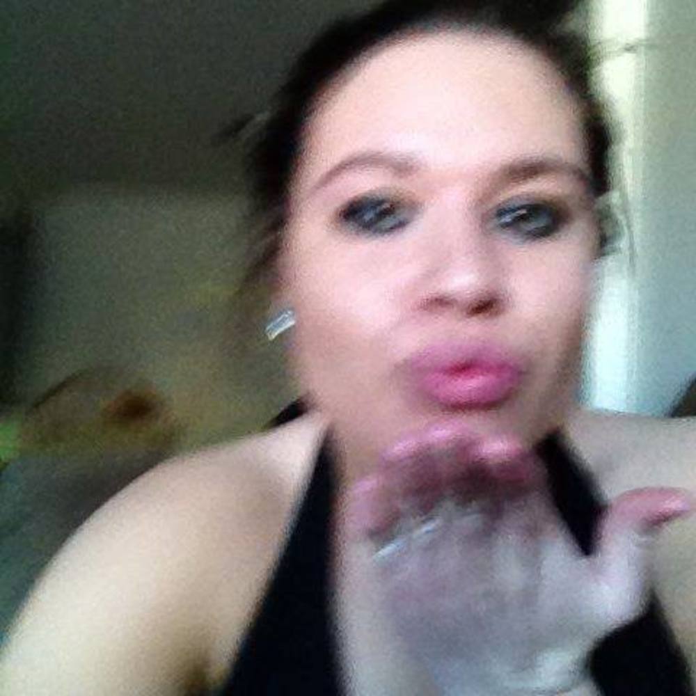 Meet your Posher, Holly